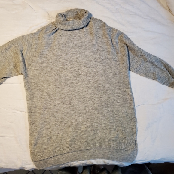 H&M Sweaters - Womens L gray turtleneck sweater